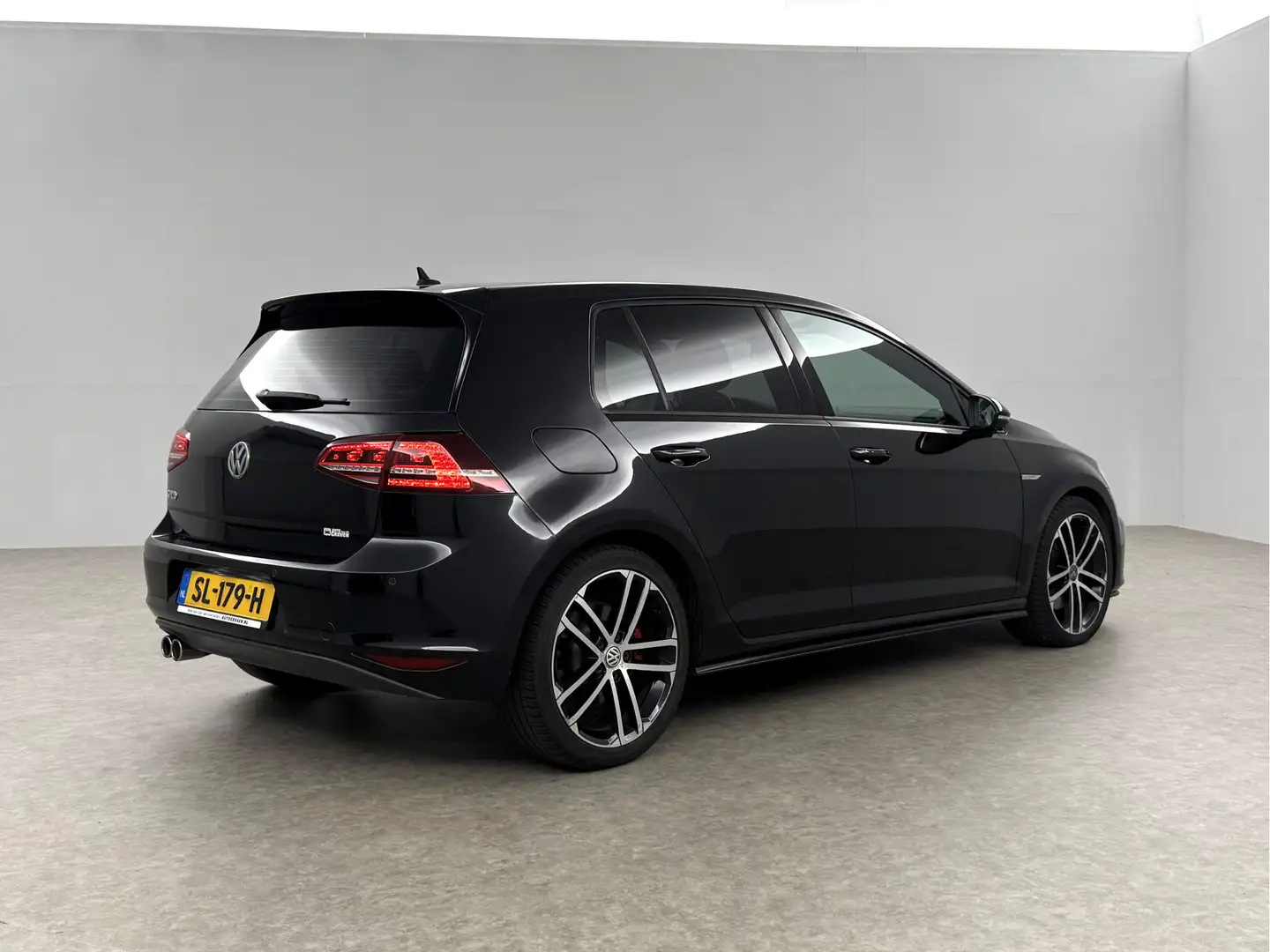 Volkswagen Golf GTD 2.0 TDI 184PK DSG Clima LED Cruise Parkeersensoren Noir - 2