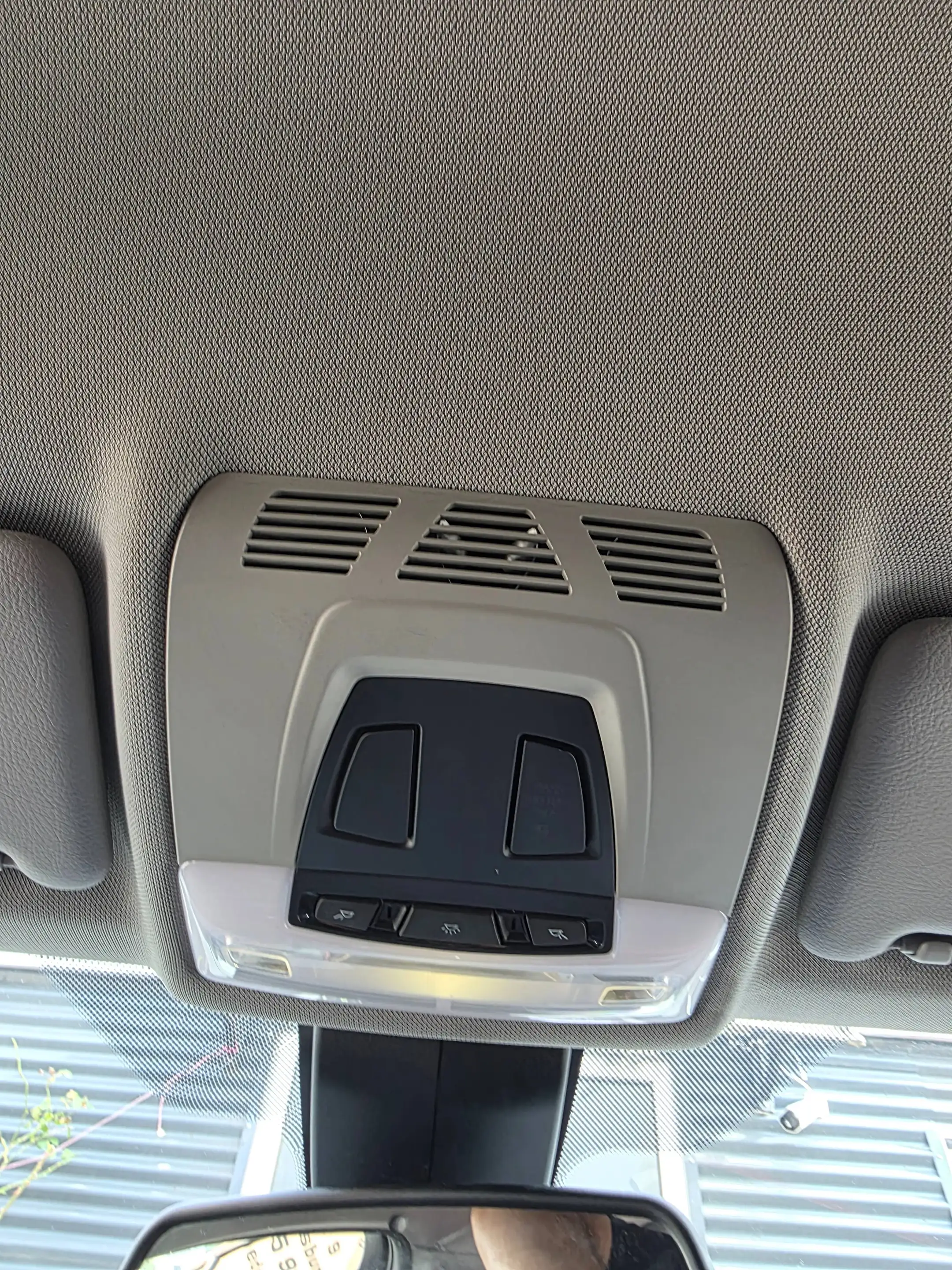 BMW 318 318d Sport Line — photo 9