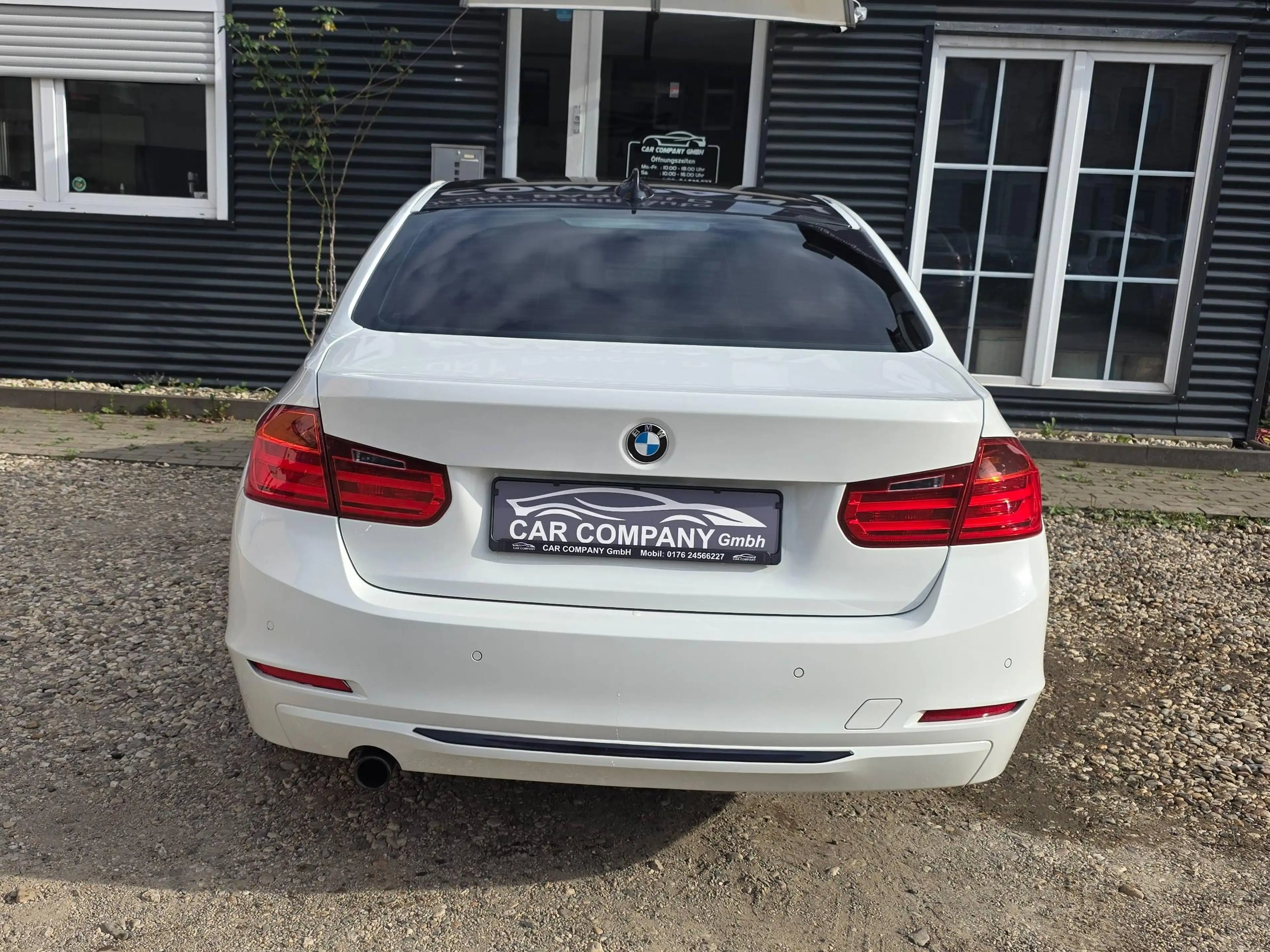 BMW 318 318d Sport Line — photo 6