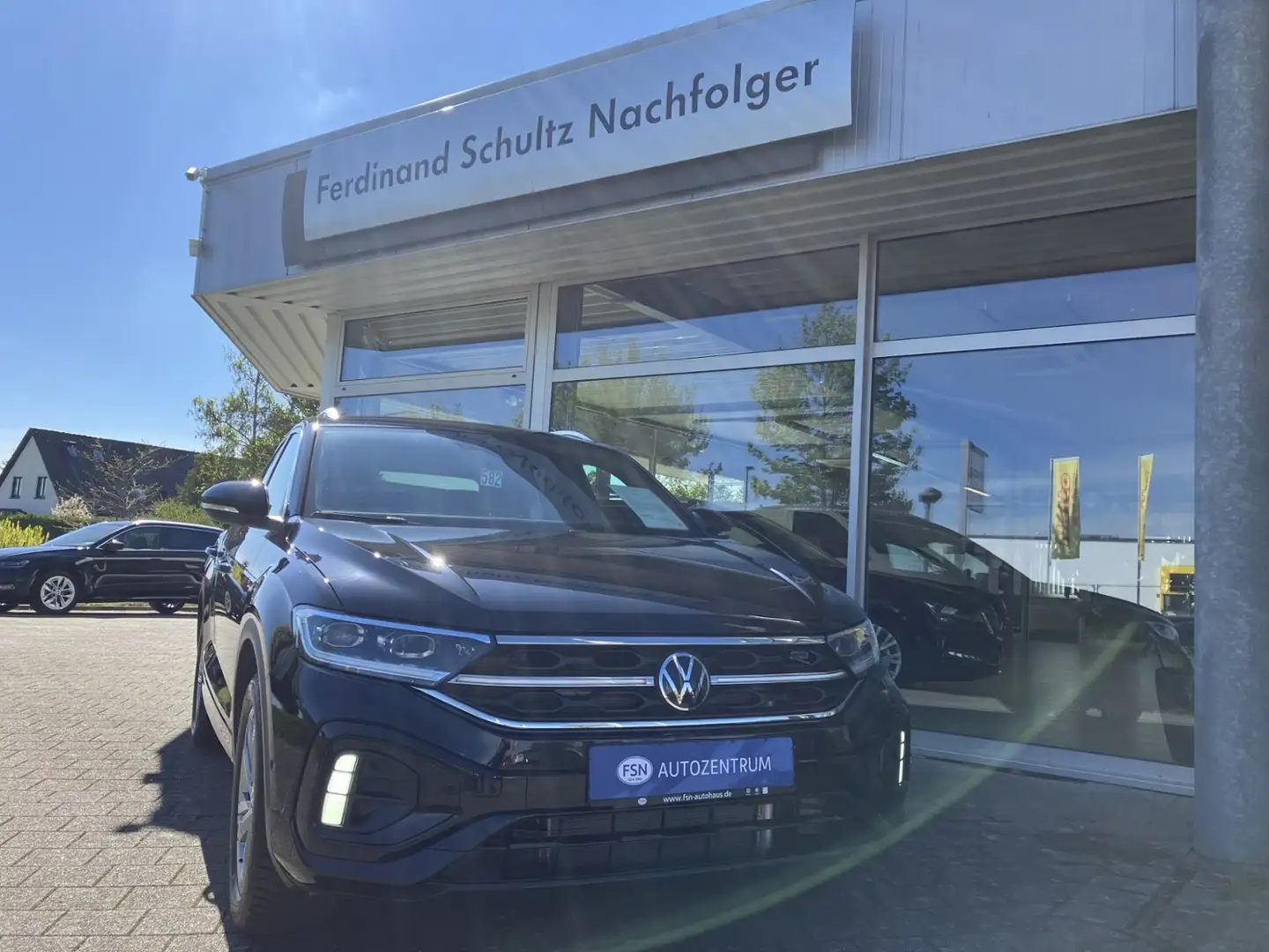 Volkswagen T-Roc 1.5 TSI R-Line DSG IQ AHK RFK NAVI ACC Noir - 2