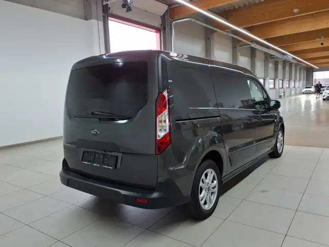 Ford Transit view 4