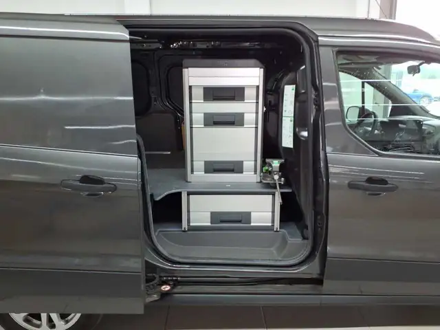 Ford Transit view 8