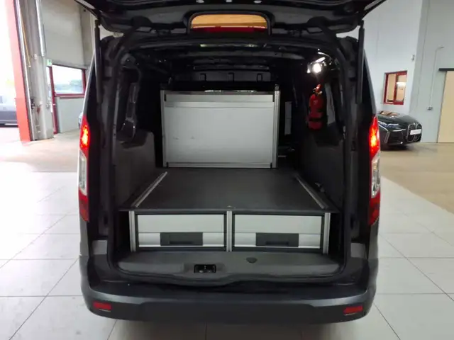 Ford Transit view 10