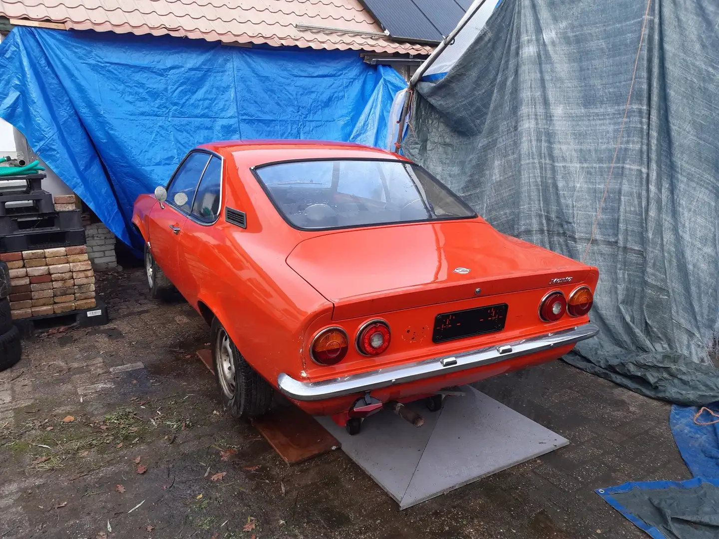 Opel Manta 1.6 Oranje - 1