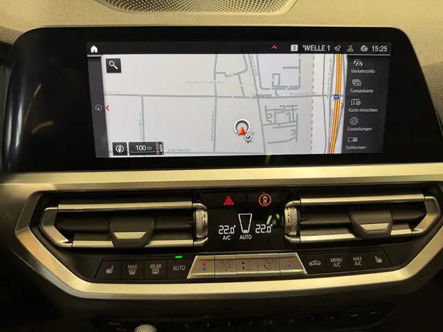 BMW 3 Series view 5