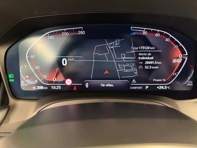 BMW 3 Series view 4