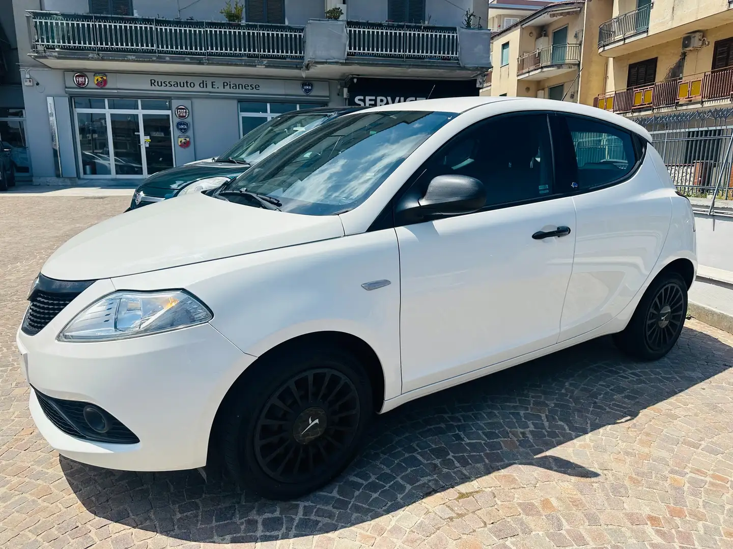 Lancia Ypsilon Ypsilon III 2015 1.2 Elefantino Blu s Bianco - 2