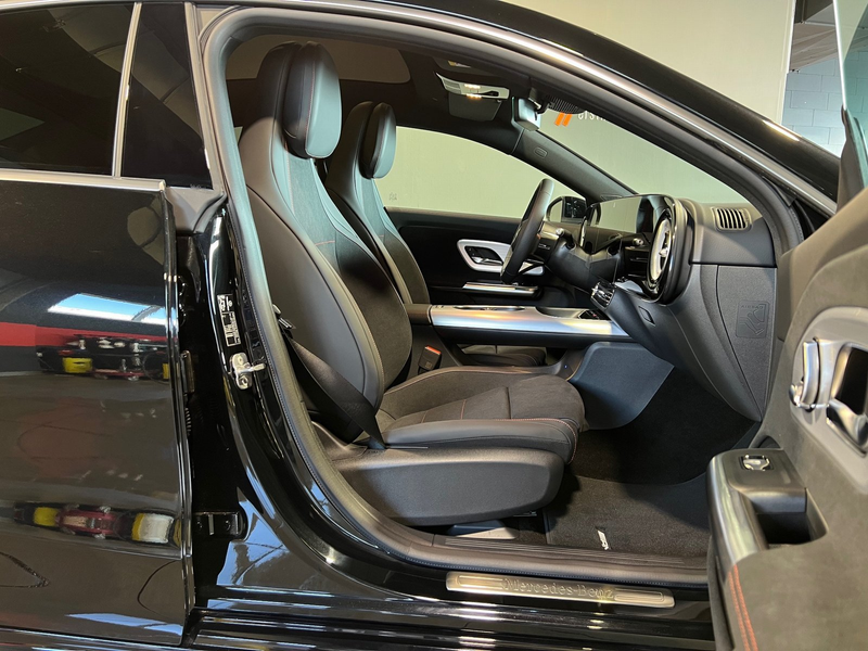 Mercedes-Benz CLA 250 + EQ AMG Pano/Dist/Totw/MuBeam/Color/Ambi — photo 8