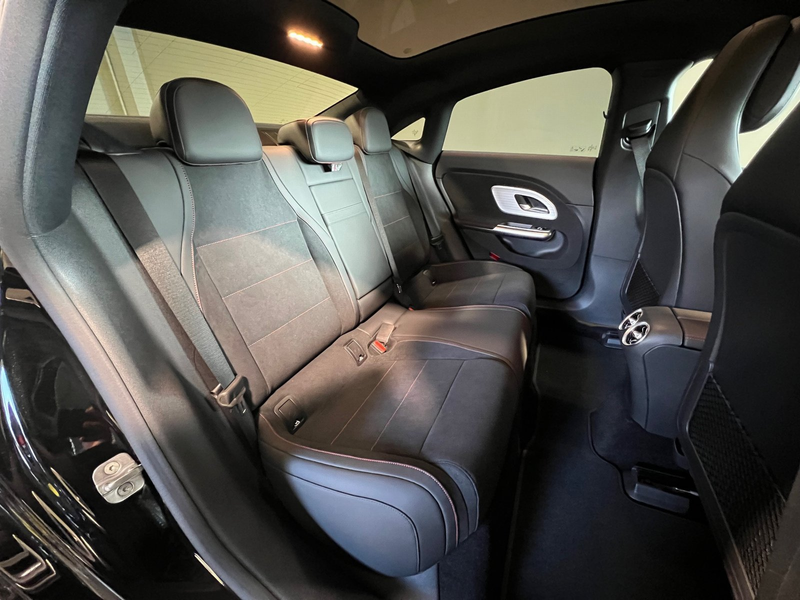 Mercedes-Benz CLA 250 + EQ AMG Pano/Dist/Totw/MuBeam/Color/Ambi — photo 9