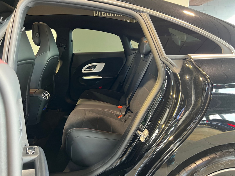 Mercedes-Benz CLA 250 + EQ AMG Pano/Dist/Totw/MuBeam/Color/Ambi — photo 10