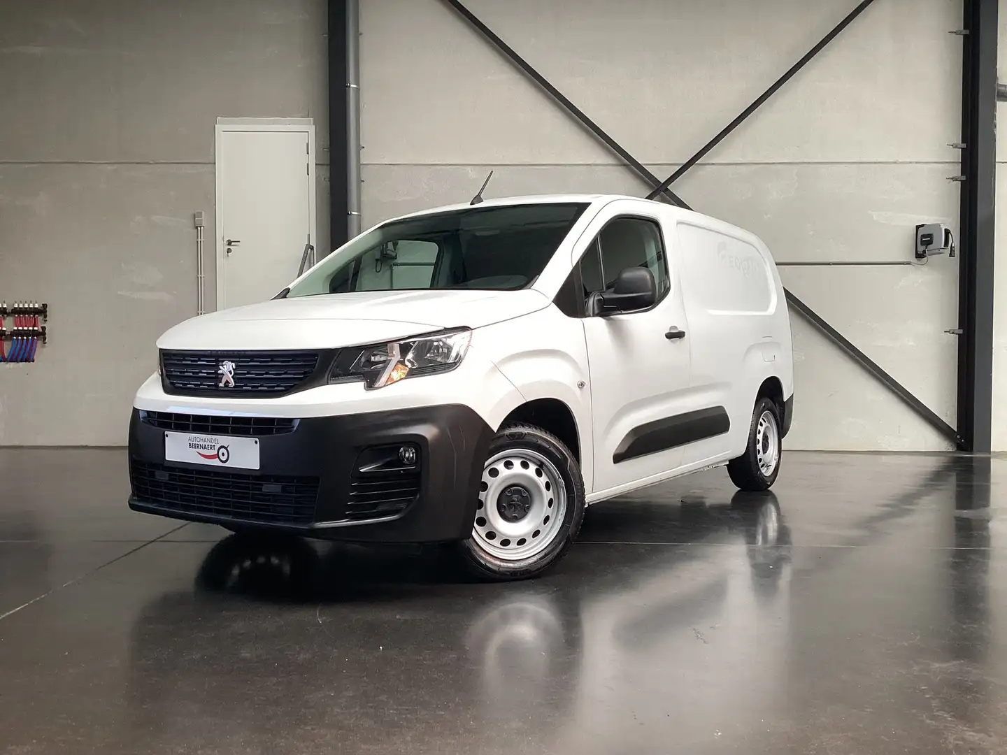 Peugeot Partner 1.6HDi/H1L2/1steEig/71000km/Trekhaak/AppConect... Wit - 1