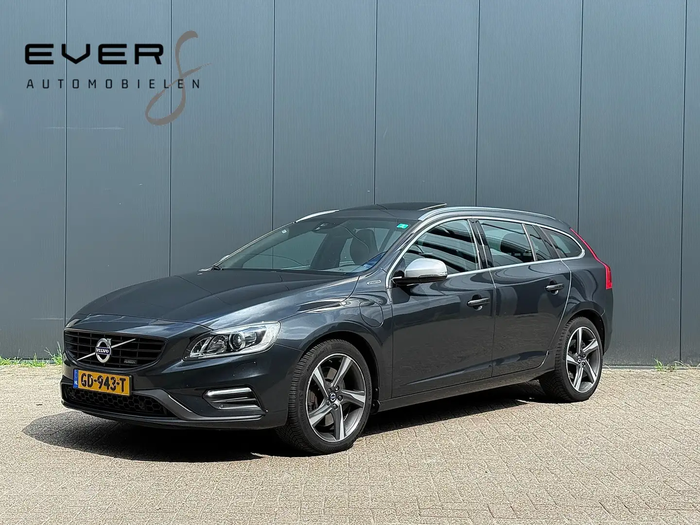 Volvo V60 2.4 D6 AWD Plug-In Hybrid R-Design, Schuifdak, Mem Gri - 1