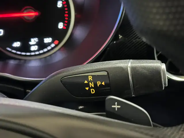 Mercedes-Benz V-Class view 28