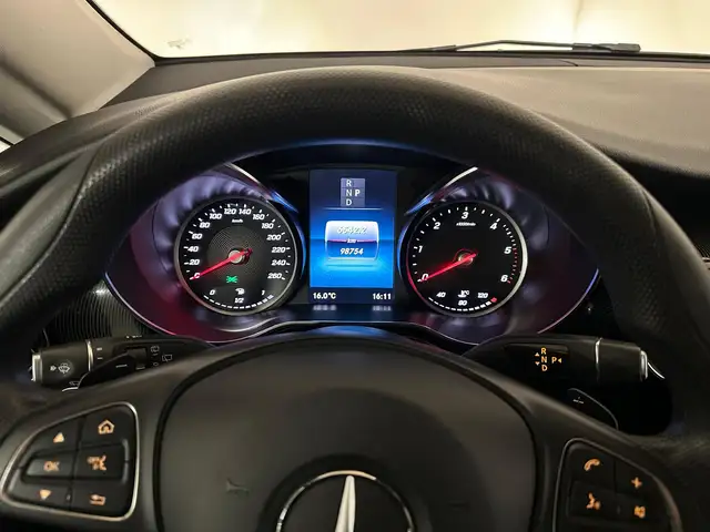Mercedes-Benz 250 view 13