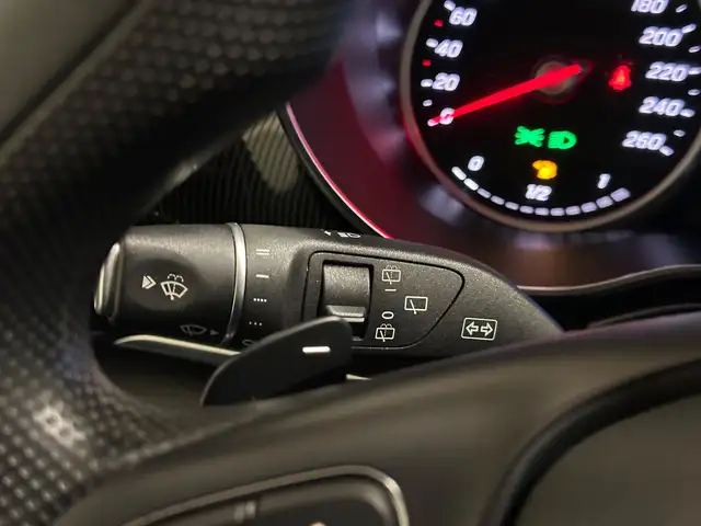 Mercedes-Benz V-Class view 27