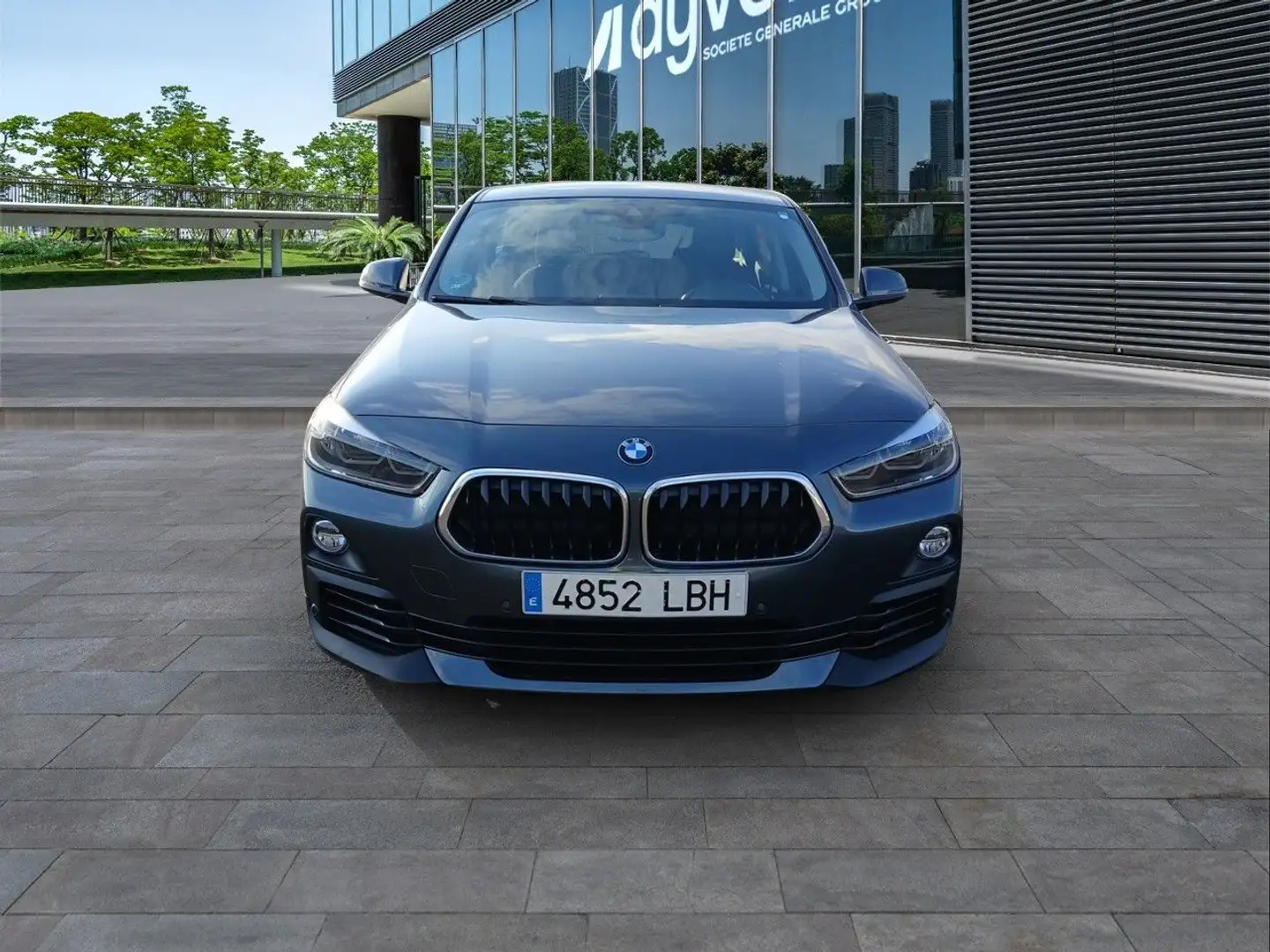 BMW X2 sDrive 18dA Gris - 2