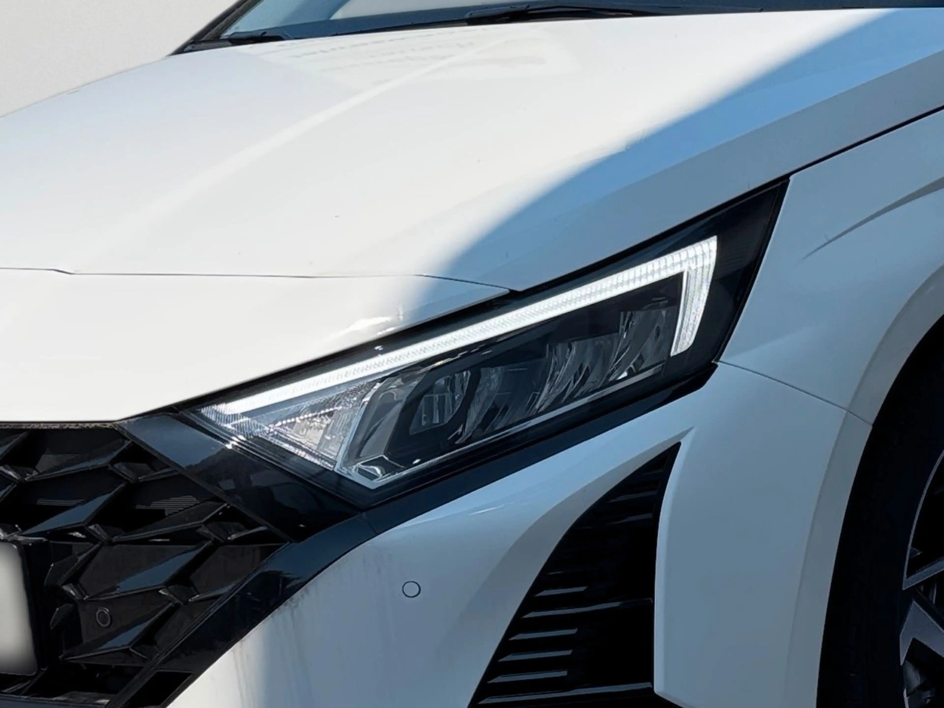 Hyundai i20 Prime Automatik Dachlackierung — photo 5