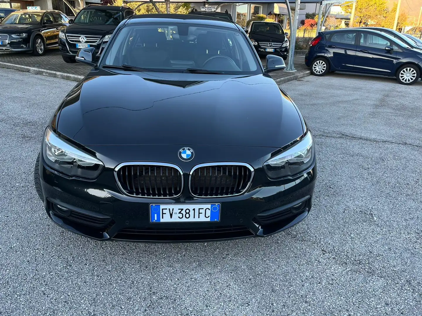 BMW 114 114d 5p Business Navi Parktronic OK NEOPATENTATI Nero - 2