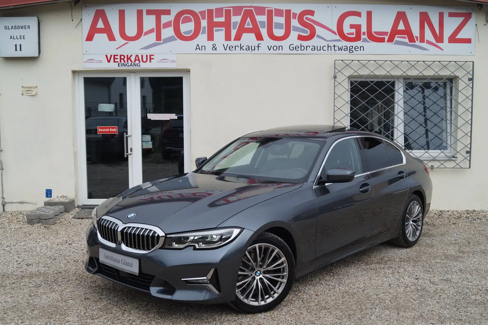 BMW 320 320 d xDrive Luxury Line H&K 360° Grey - 1