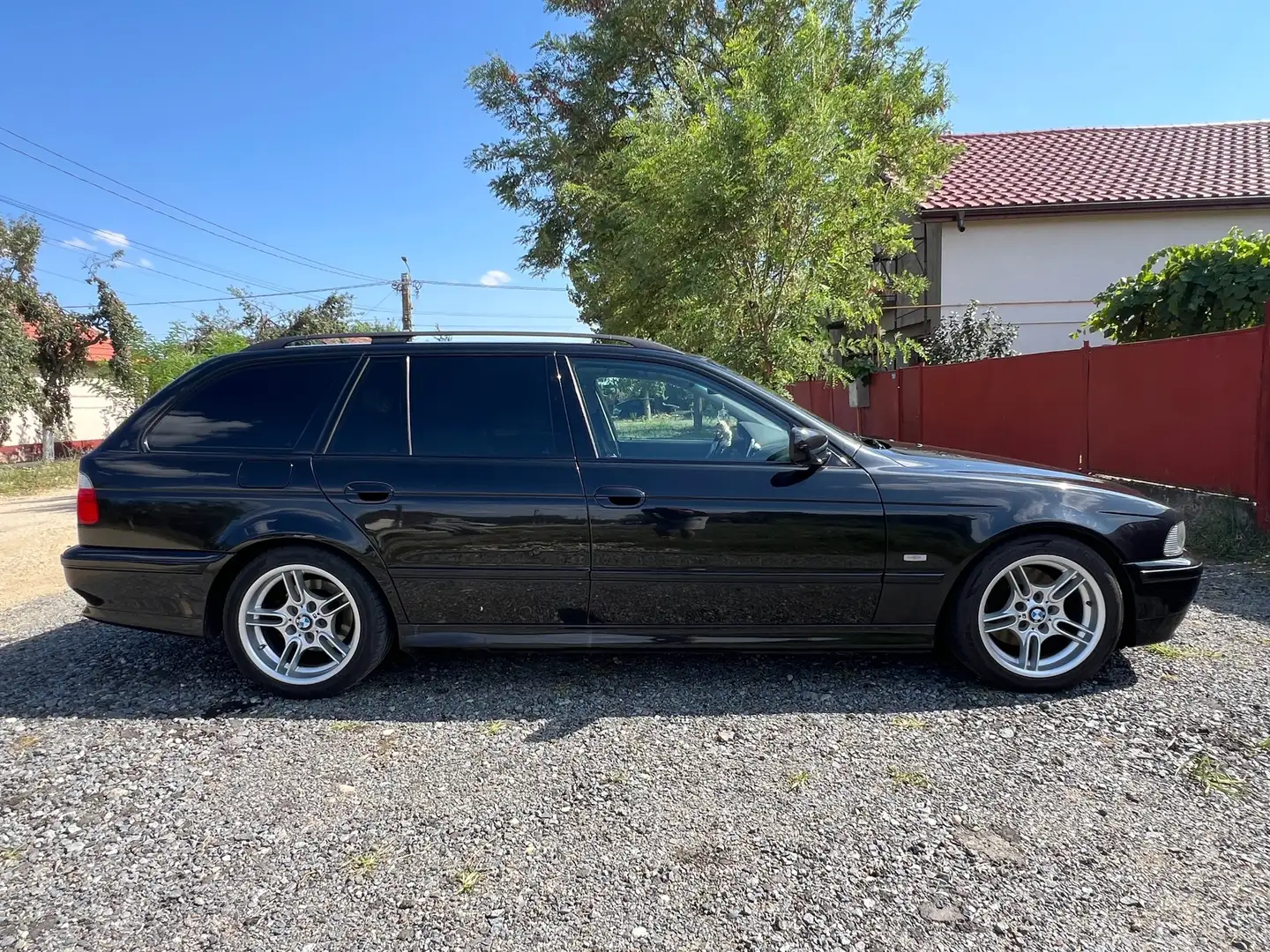 BMW 530 530d Touring Aut. Noir - 1