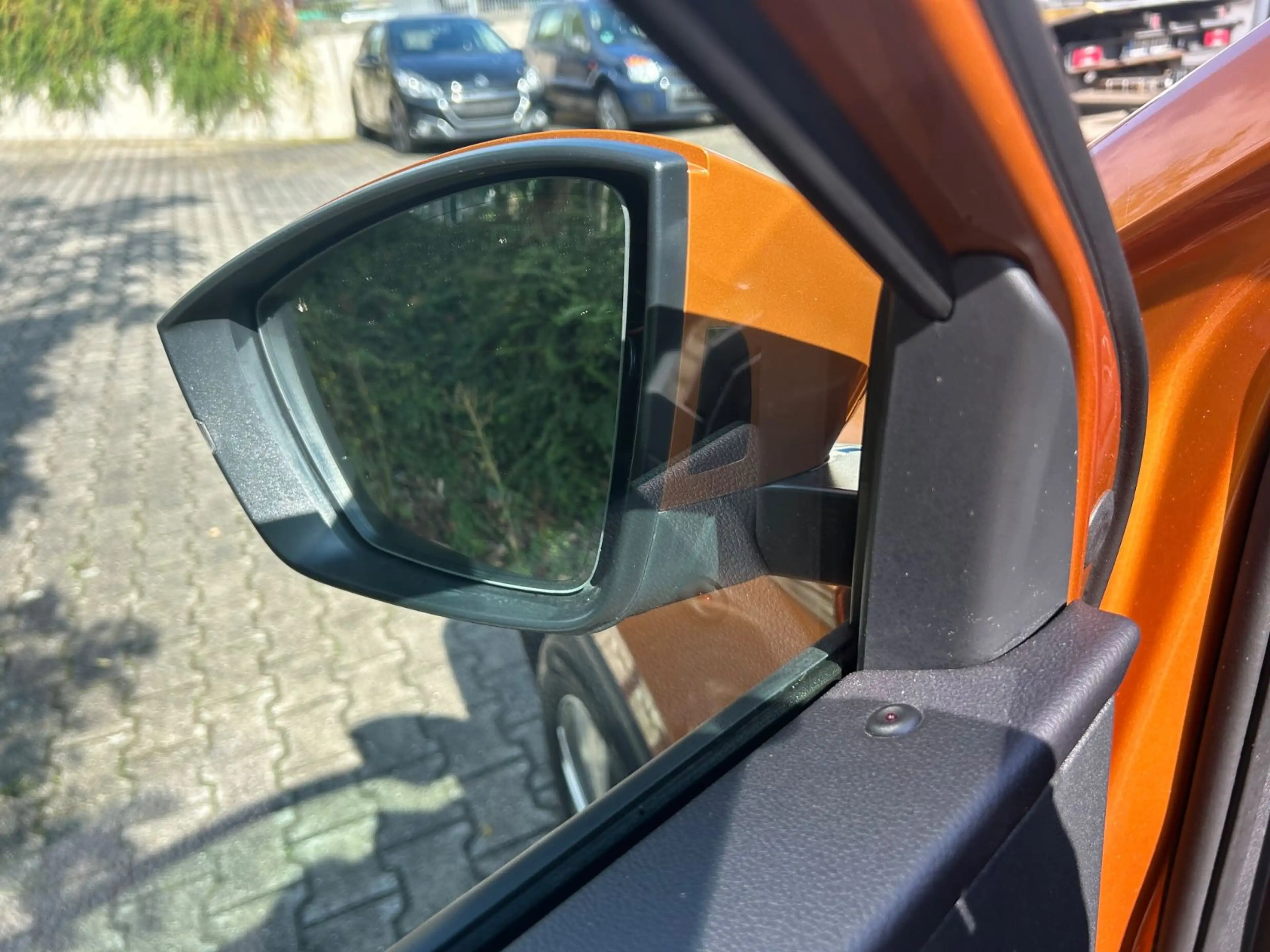 Skoda Karoq 1.5 TSI DSG Ambition — photo 25