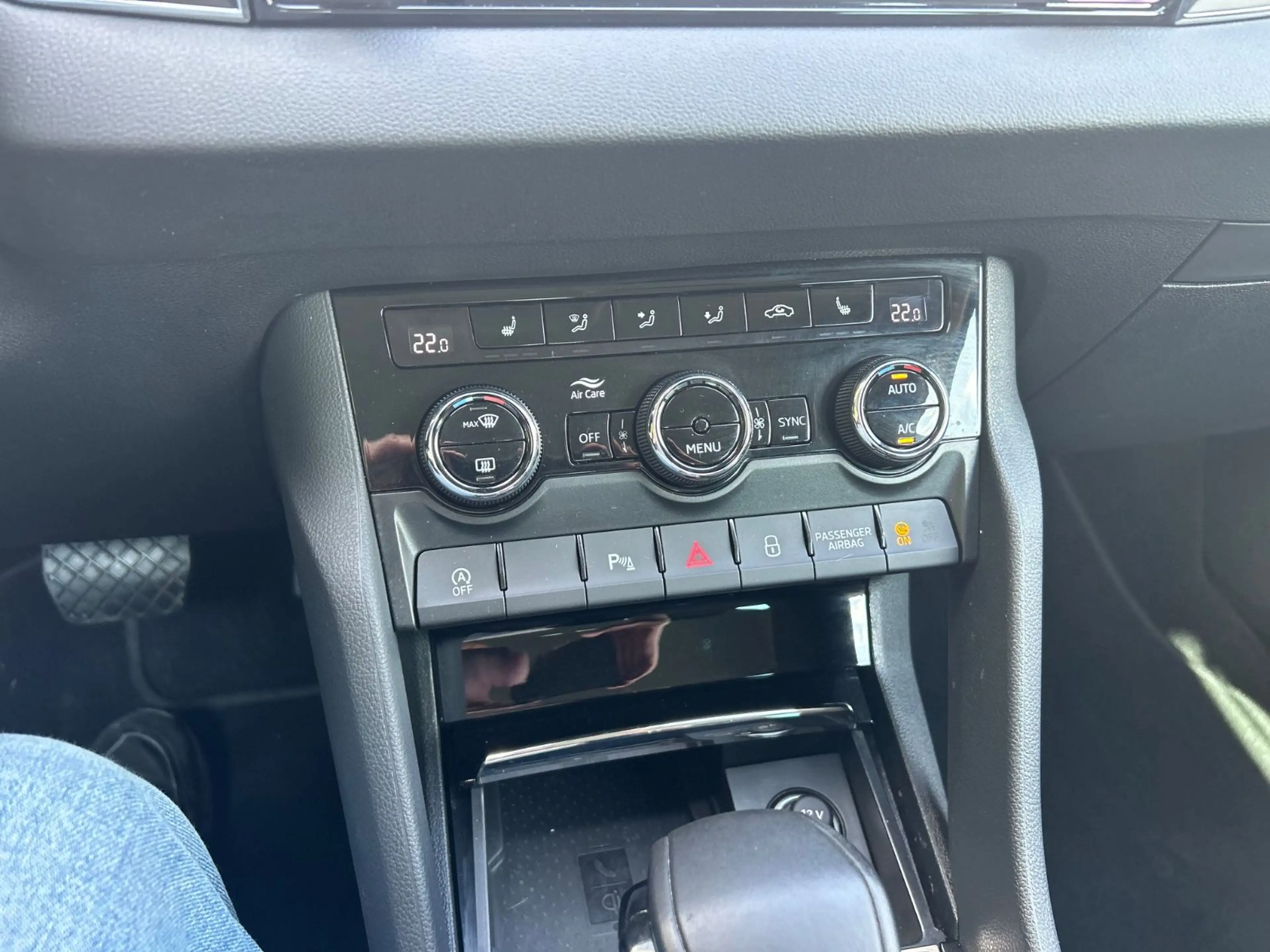 Skoda Karoq 1.5 TSI DSG Ambition — photo 23