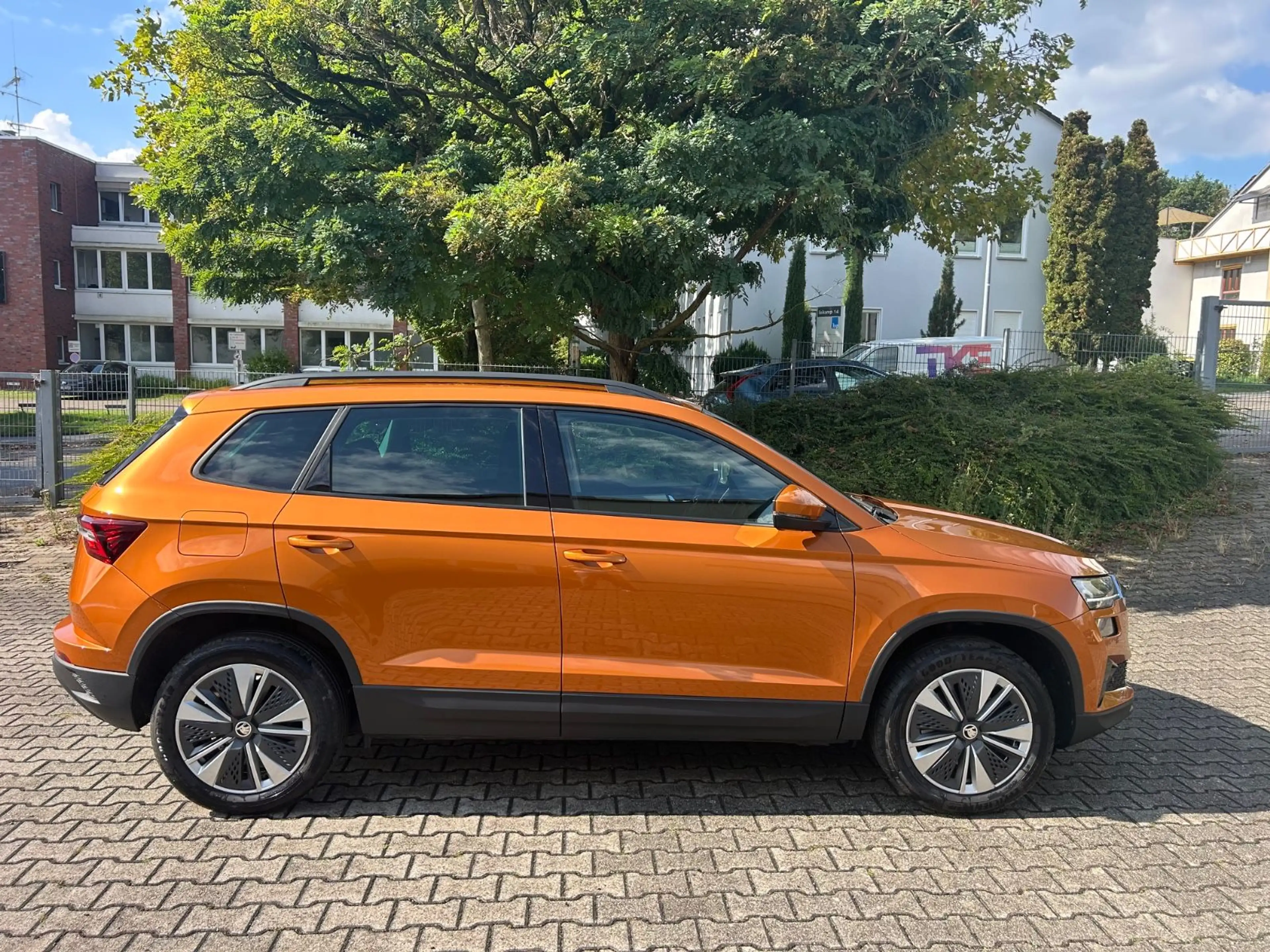 Skoda Karoq 1.5 TSI DSG Ambition — photo 7