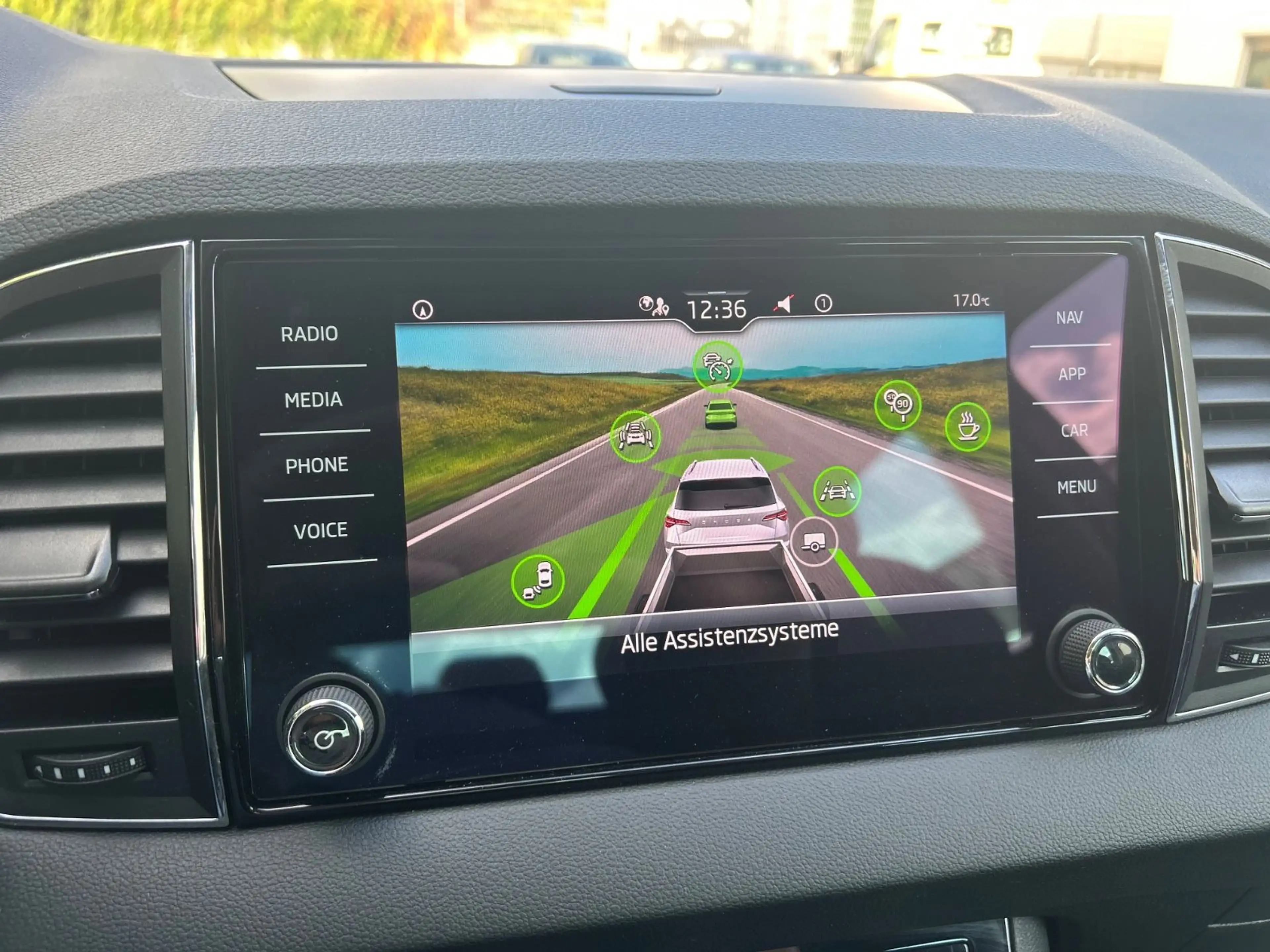 Skoda Karoq 1.5 TSI DSG Ambition — photo 20