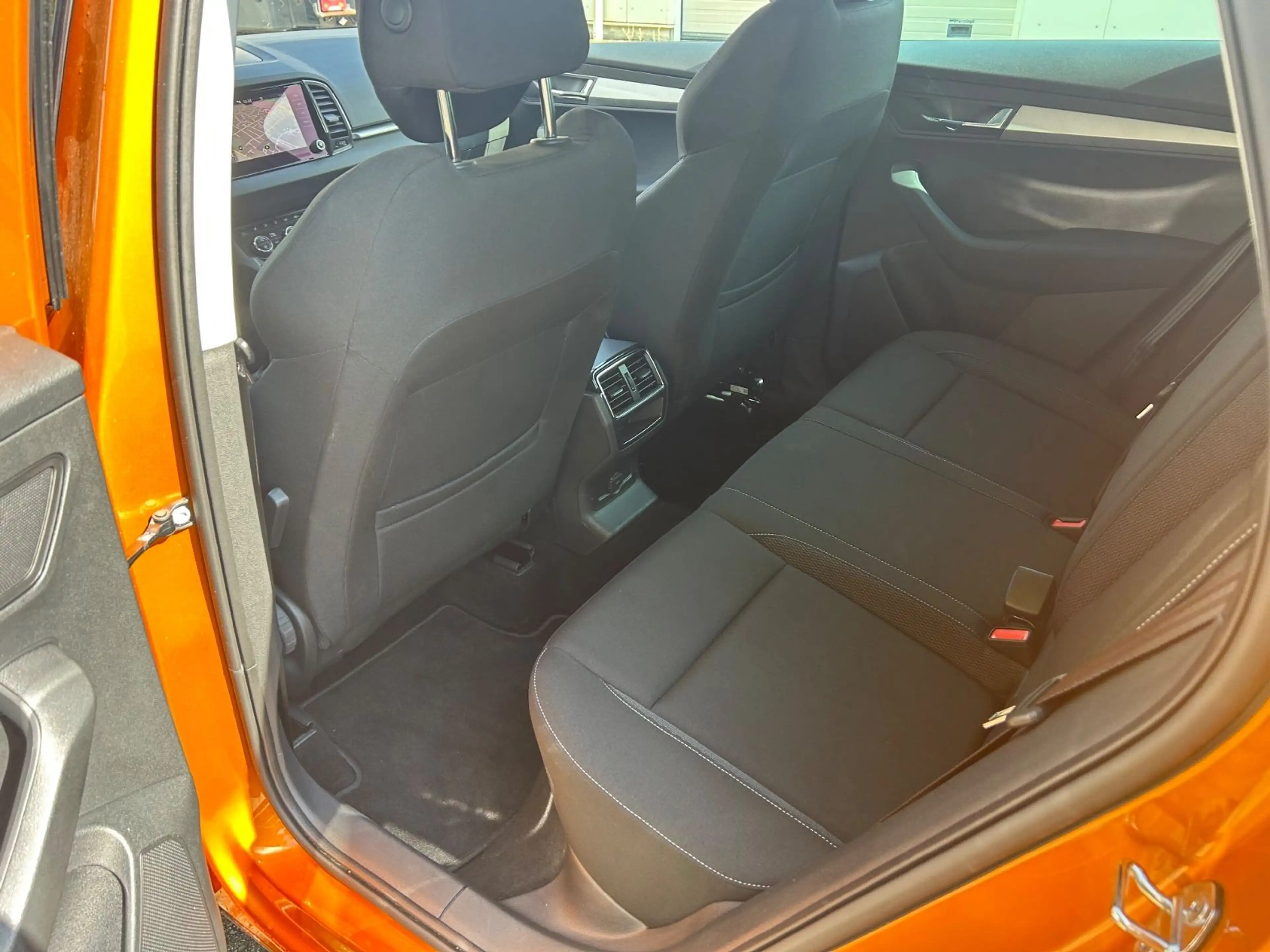 Skoda Karoq 1.5 TSI DSG Ambition — photo 12