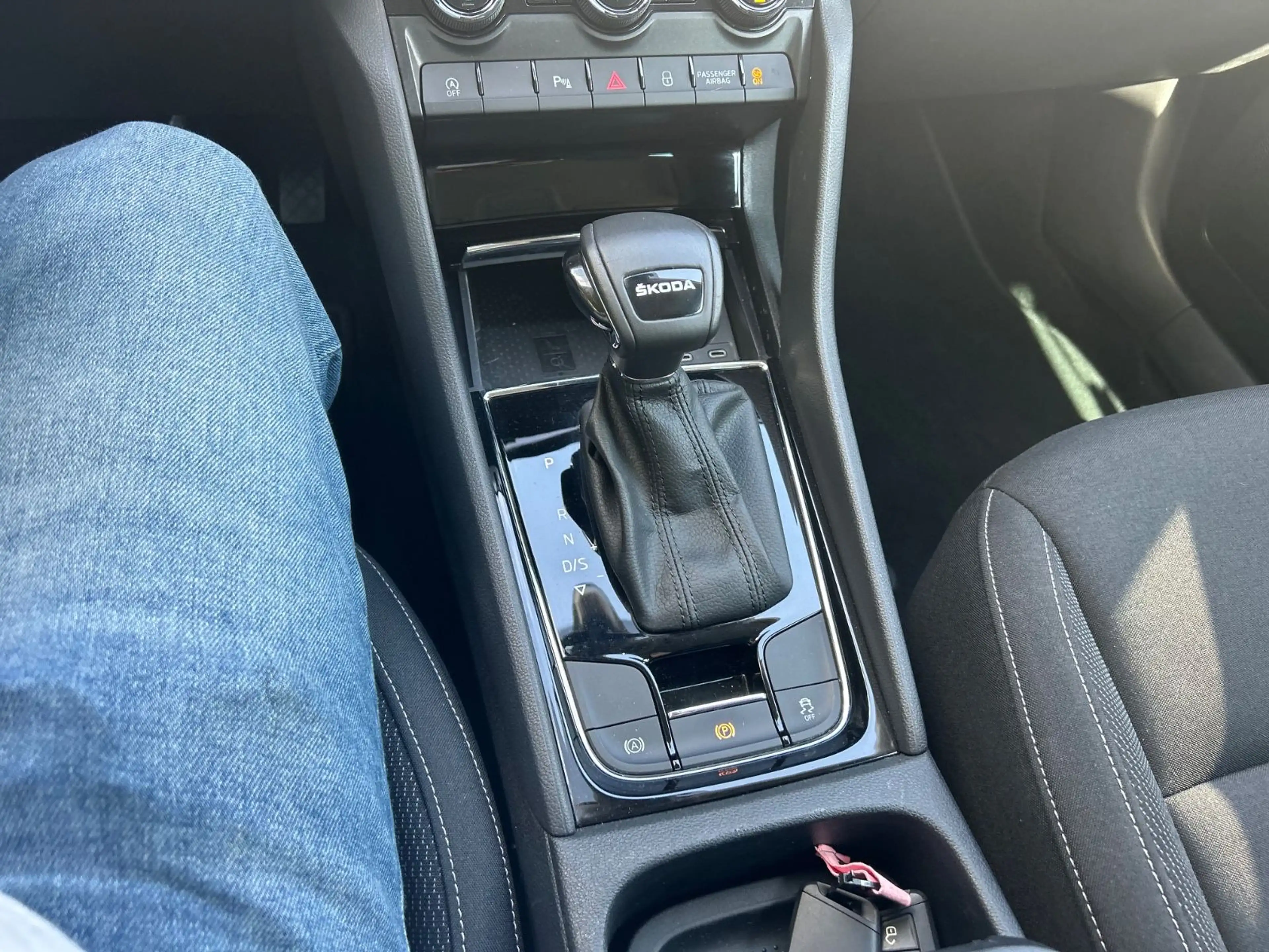 Skoda Karoq 1.5 TSI DSG Ambition — photo 22