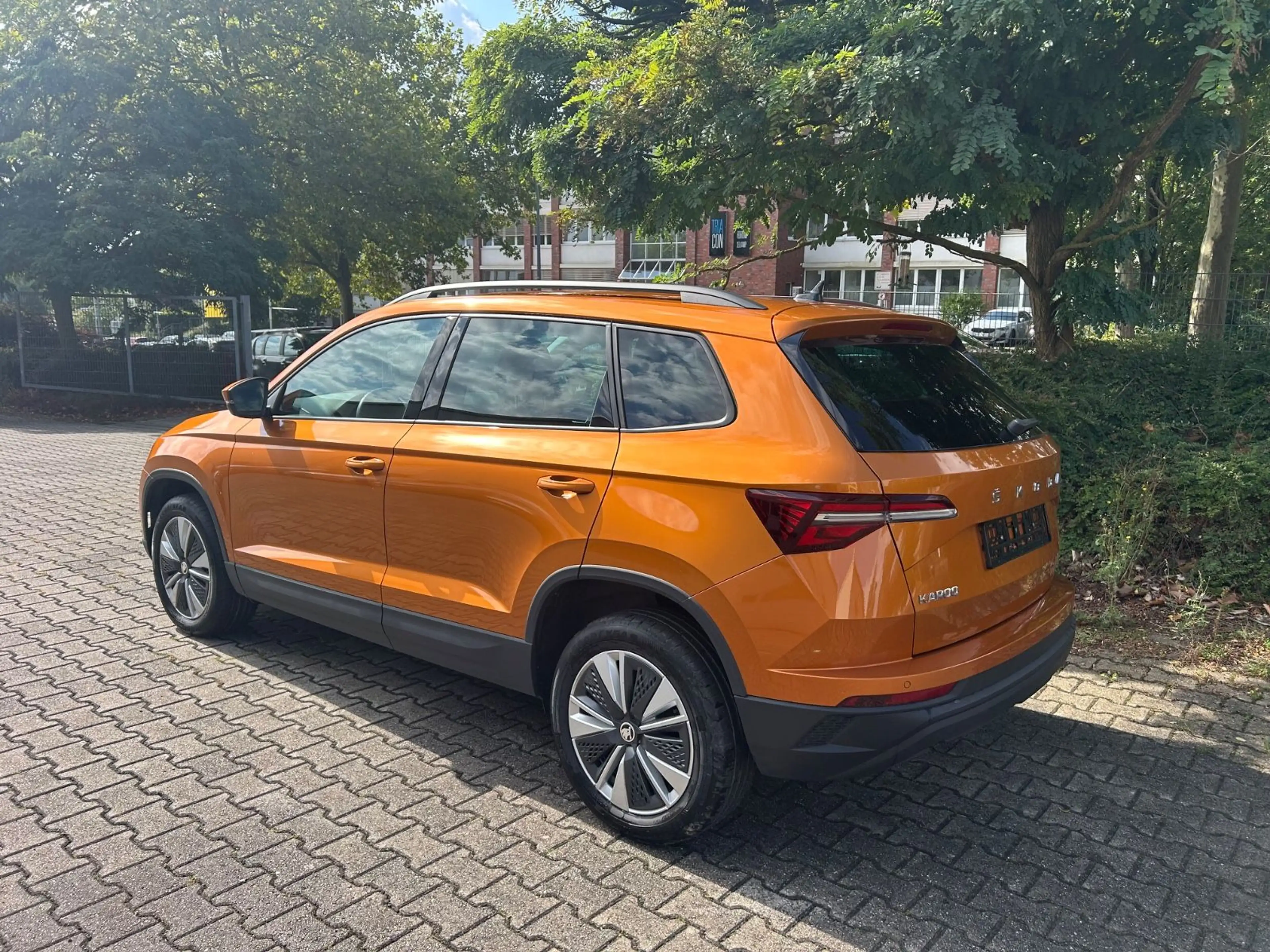 Skoda Karoq 1.5 TSI DSG Ambition — photo 4