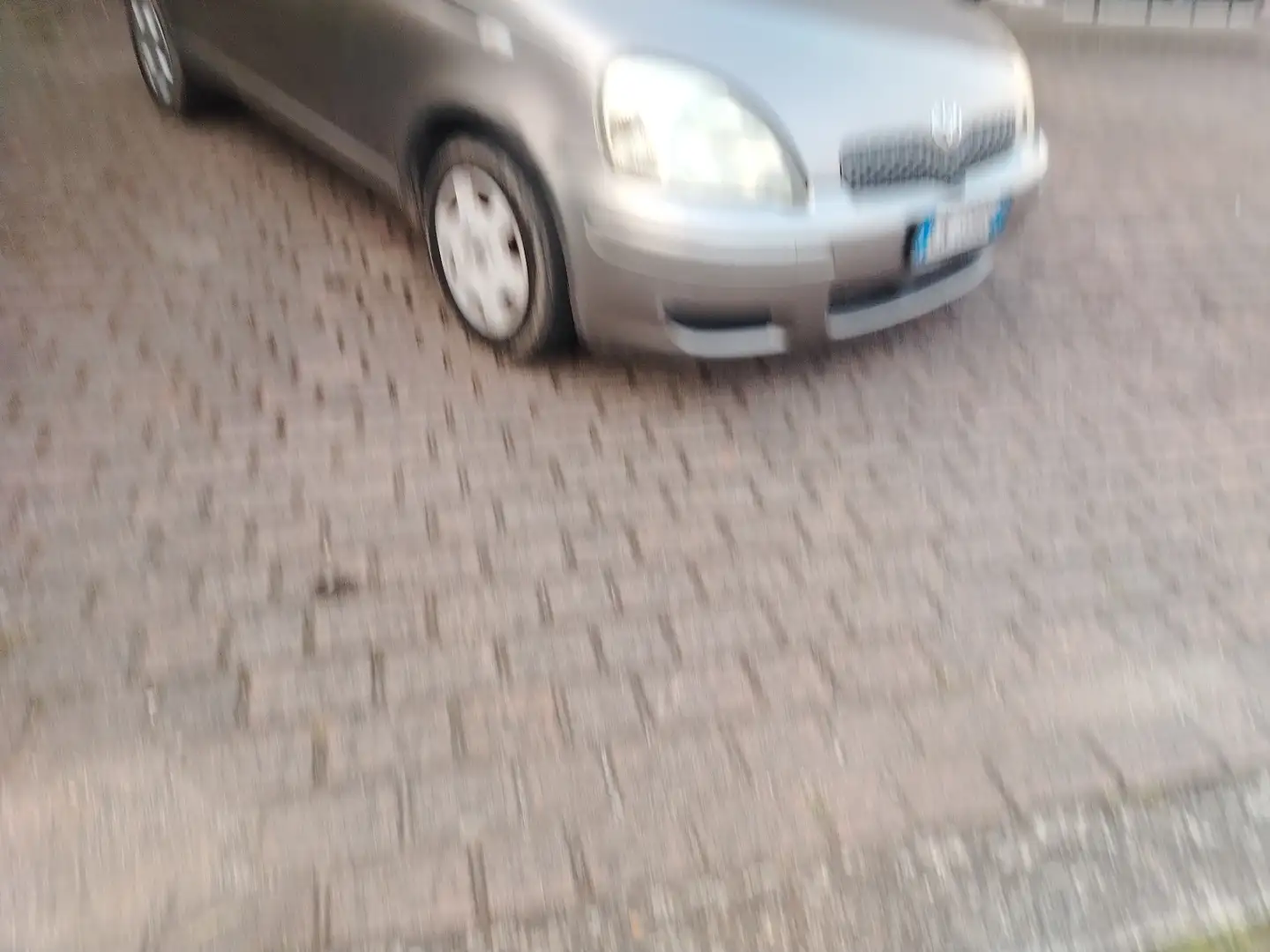 Toyota Yaris Yaris 3p 1.0 Grigio - 2