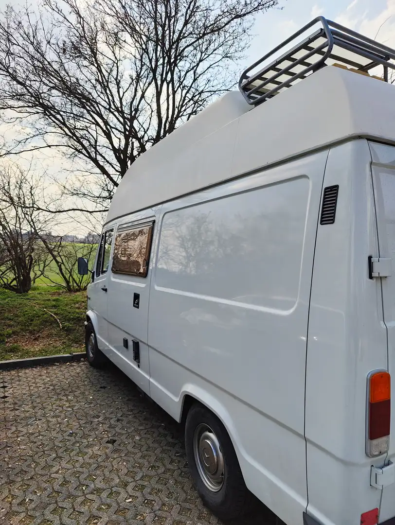 Mercedes-Benz 208 207D James Cook Weiß - 2