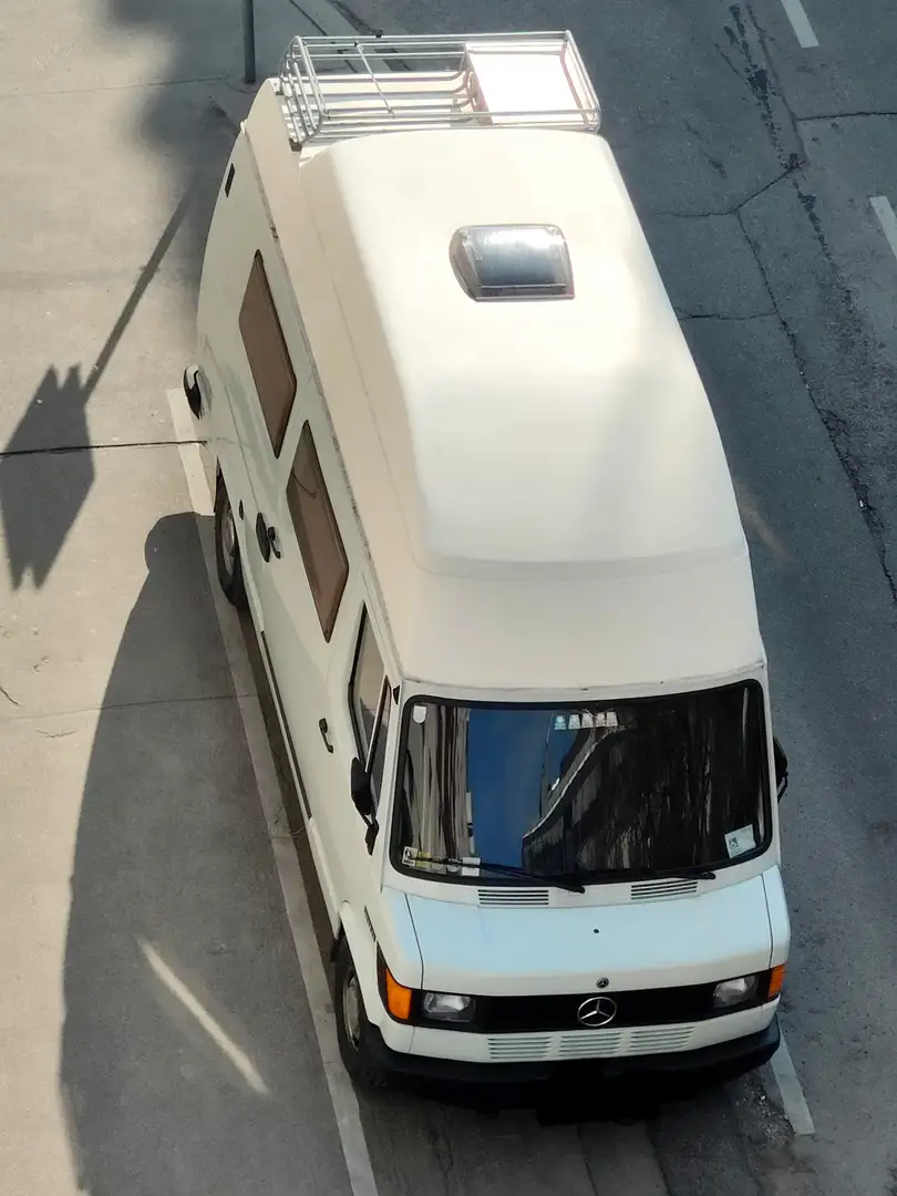 Mercedes-Benz 208 207D James Cook Weiß - 1
