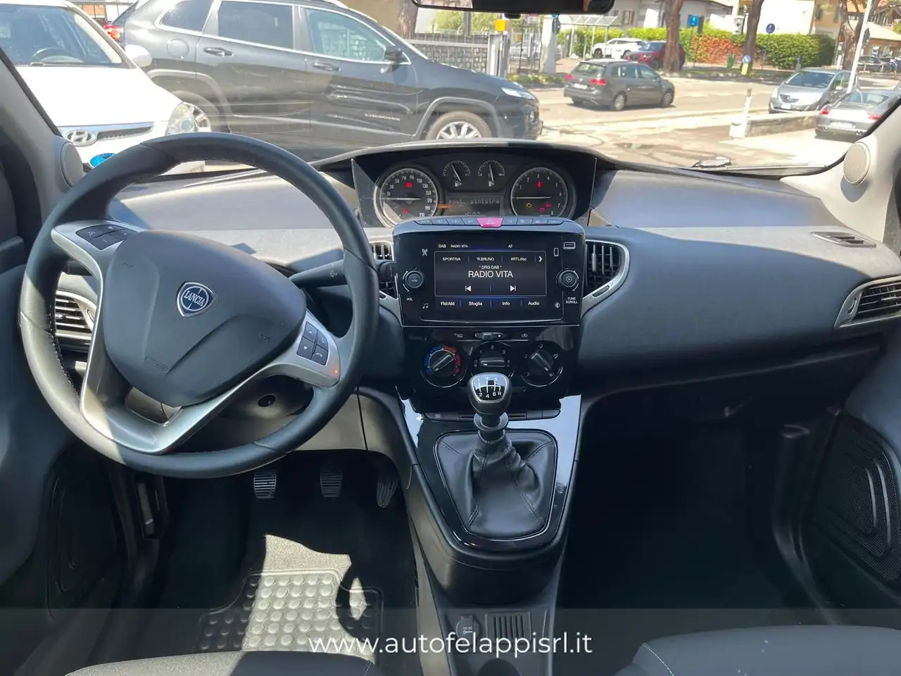 Lancia Ypsilon 2021 — фото 15