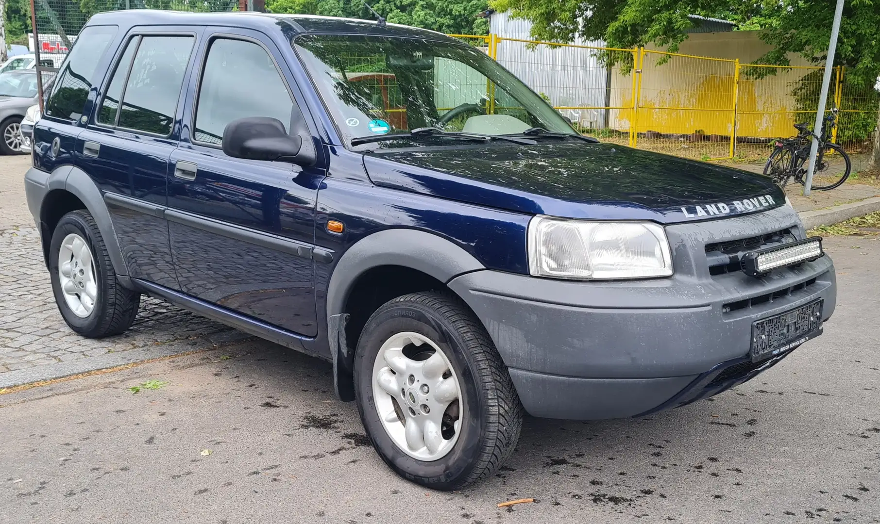 Land Rover Freelander 2.5 V6 Station (130kW) Automatik Bleu - 1