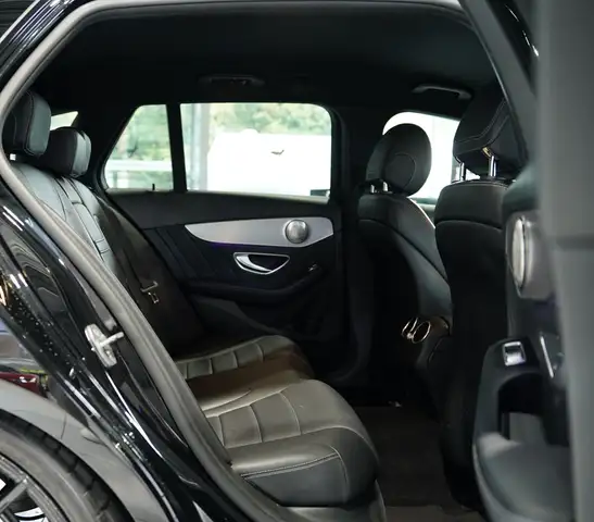 Mercedes-Benz C-Class view 18