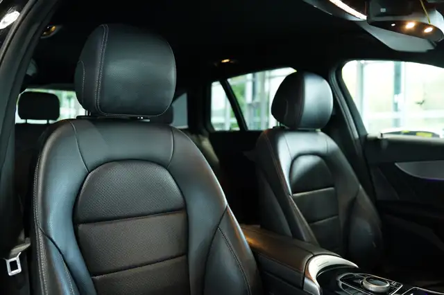 Mercedes-Benz C-Class view 17