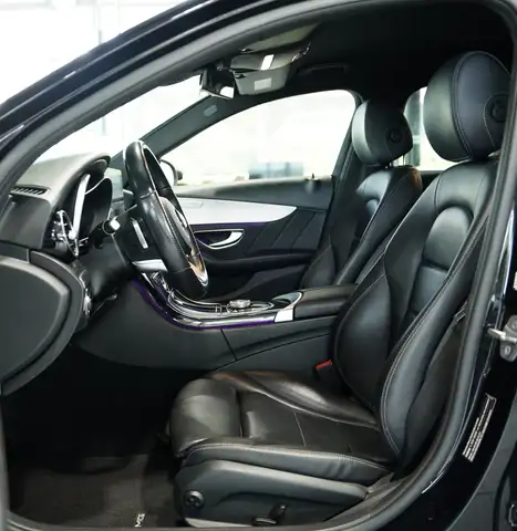 Mercedes-Benz C-Class view 22