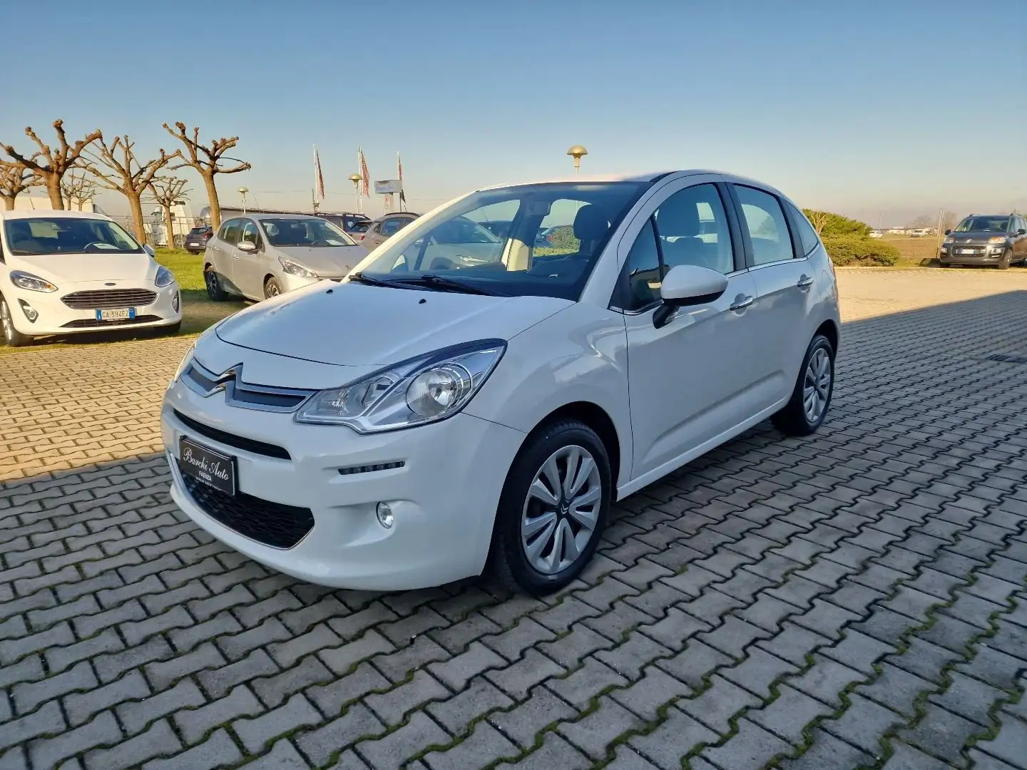 Citroen C3 C3 1.2 PureTech 82 S&S ETG cambio automatico Bianco - 2