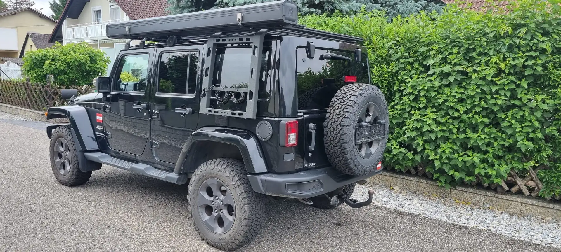 Jeep Wrangler Wrangler Unlimited Sahara 2,8 CRD Schwarz - 2