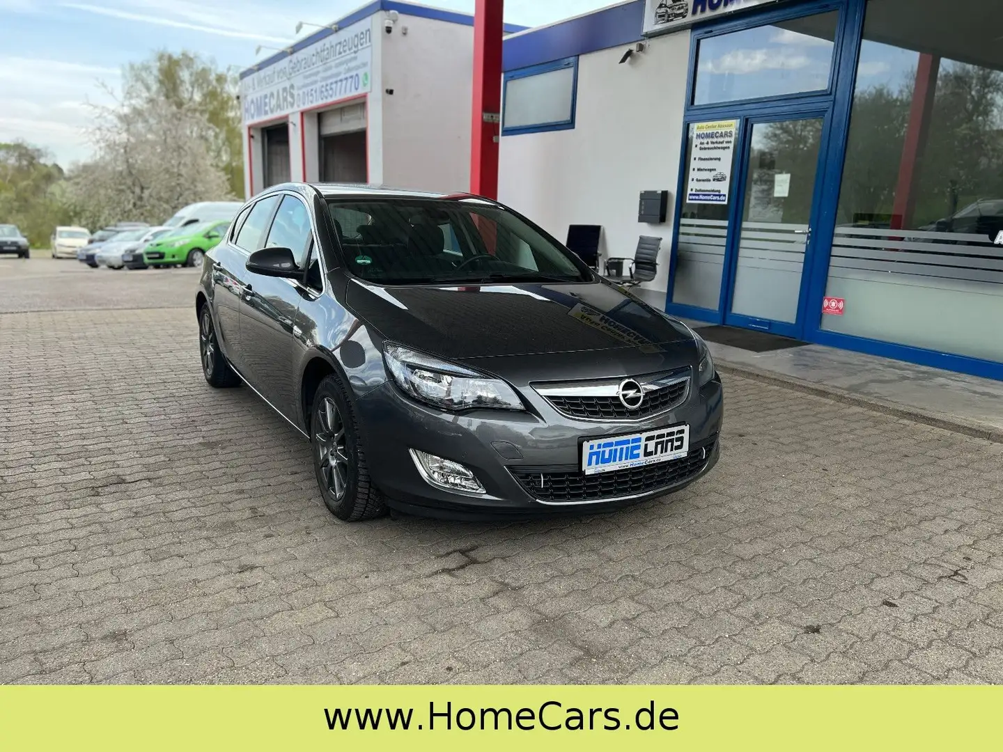 Opel Astra J Lim. 5-trg. Cosmo - TÜV 2026 Grau - 2