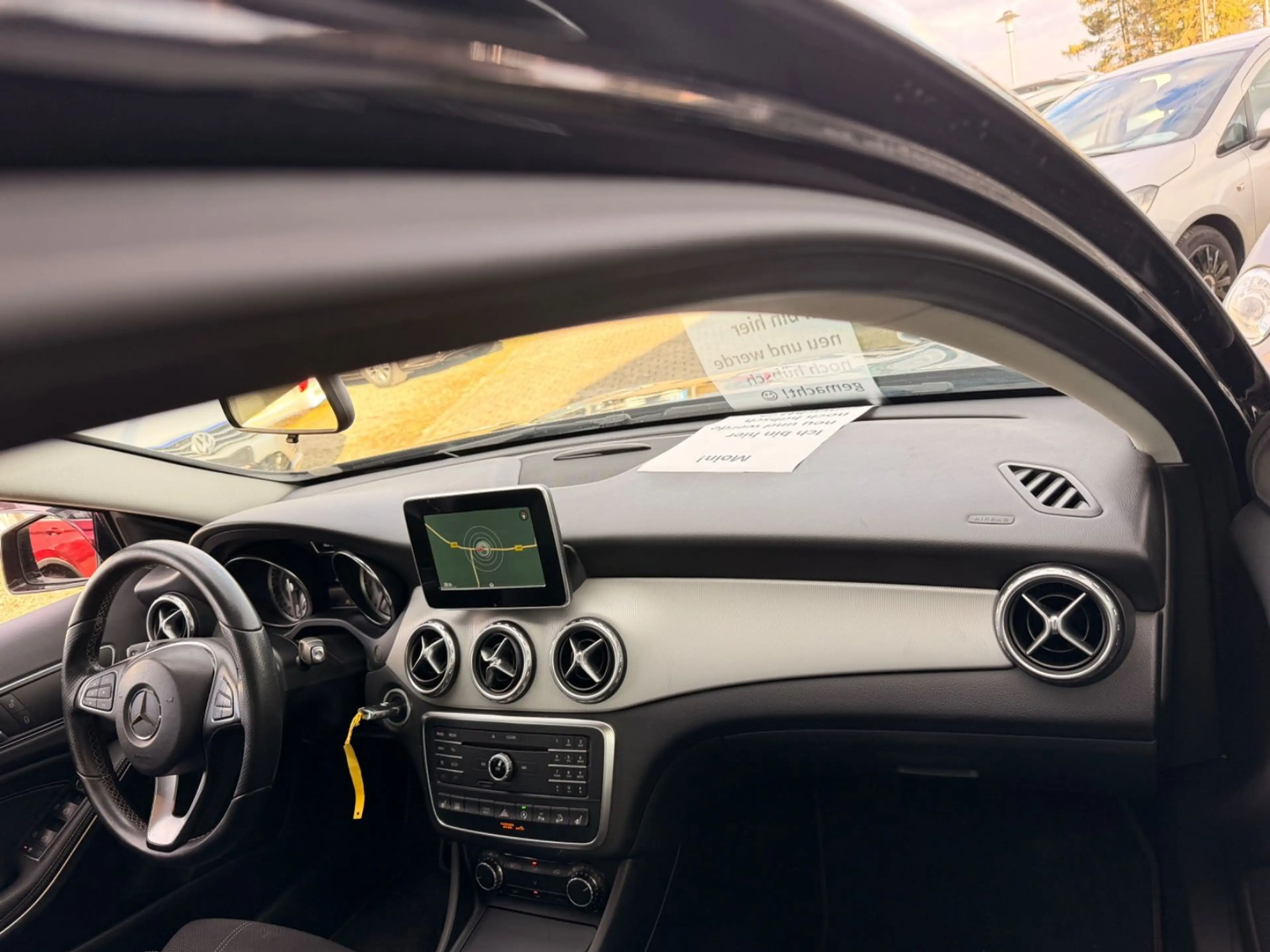 Mercedes-Benz GLA 220 CDI / d 4Matic *URBAN*LEDER*NAVI*ALLRAD* — photo 12