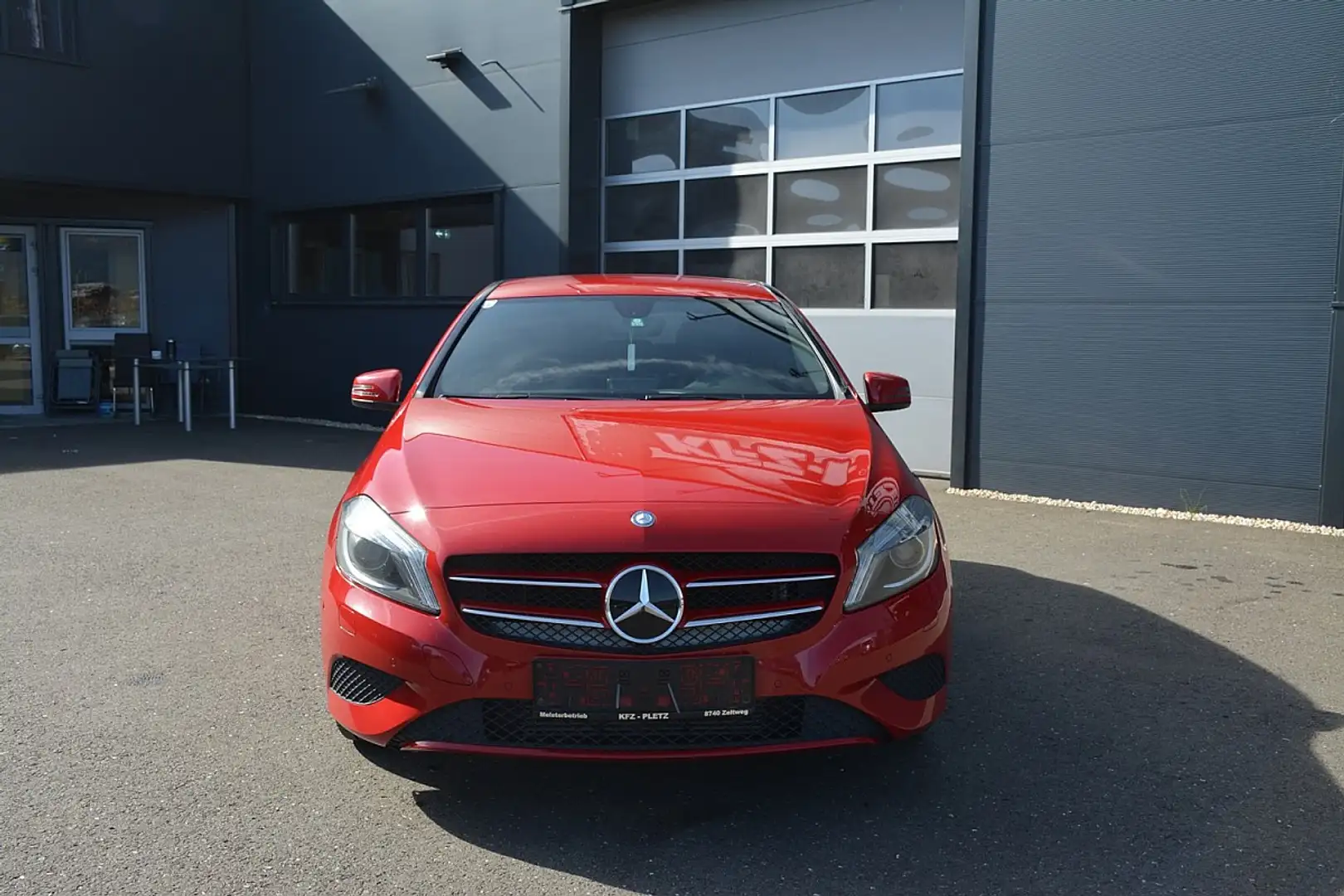 Mercedes-Benz A 180 BlueEfficiency TEMP XEN PDC SH Rot - 2