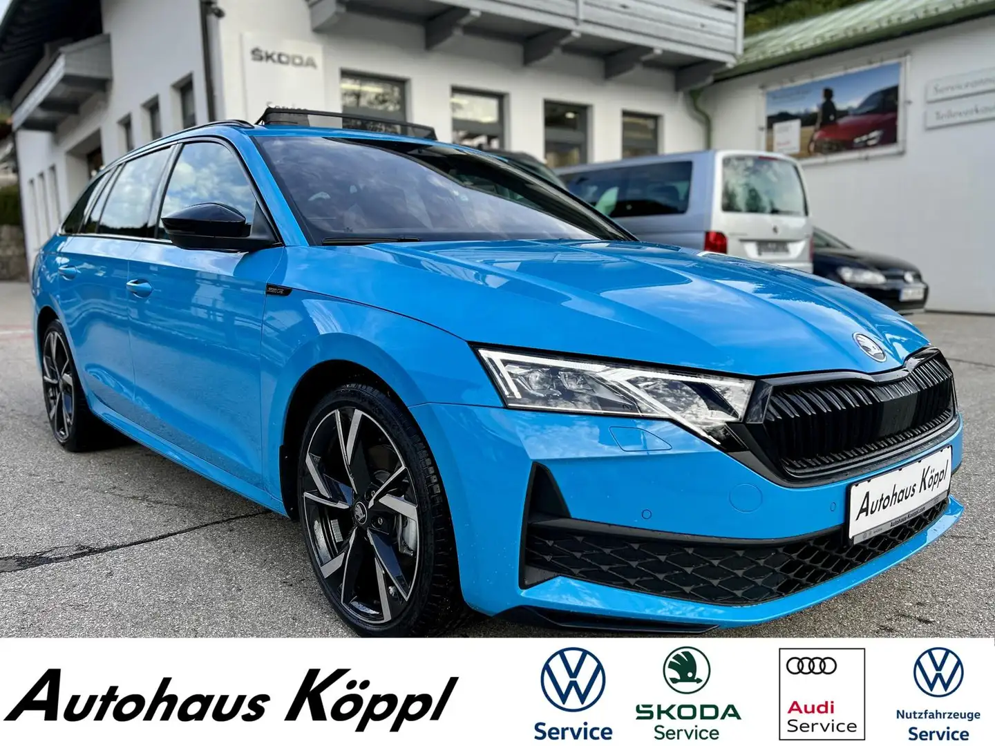 Skoda Octavia 2.0 TSI DSG 4x4 Sportline Pano AHK 19" Blauw - 1