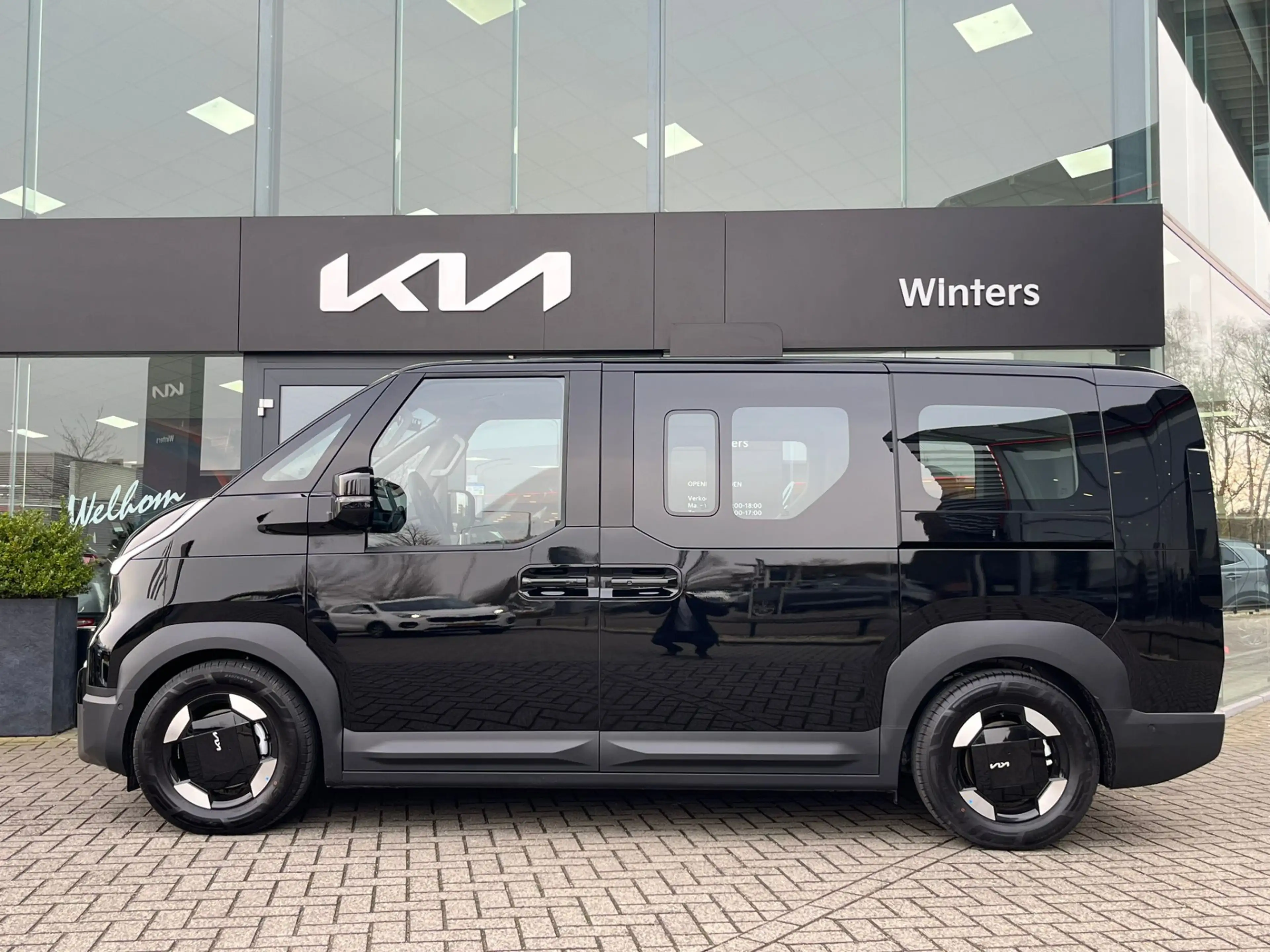 Kia PV5 Passenger L2H1 Elite Executive 71.2 kWh | Direct leverbaar | — photo 2