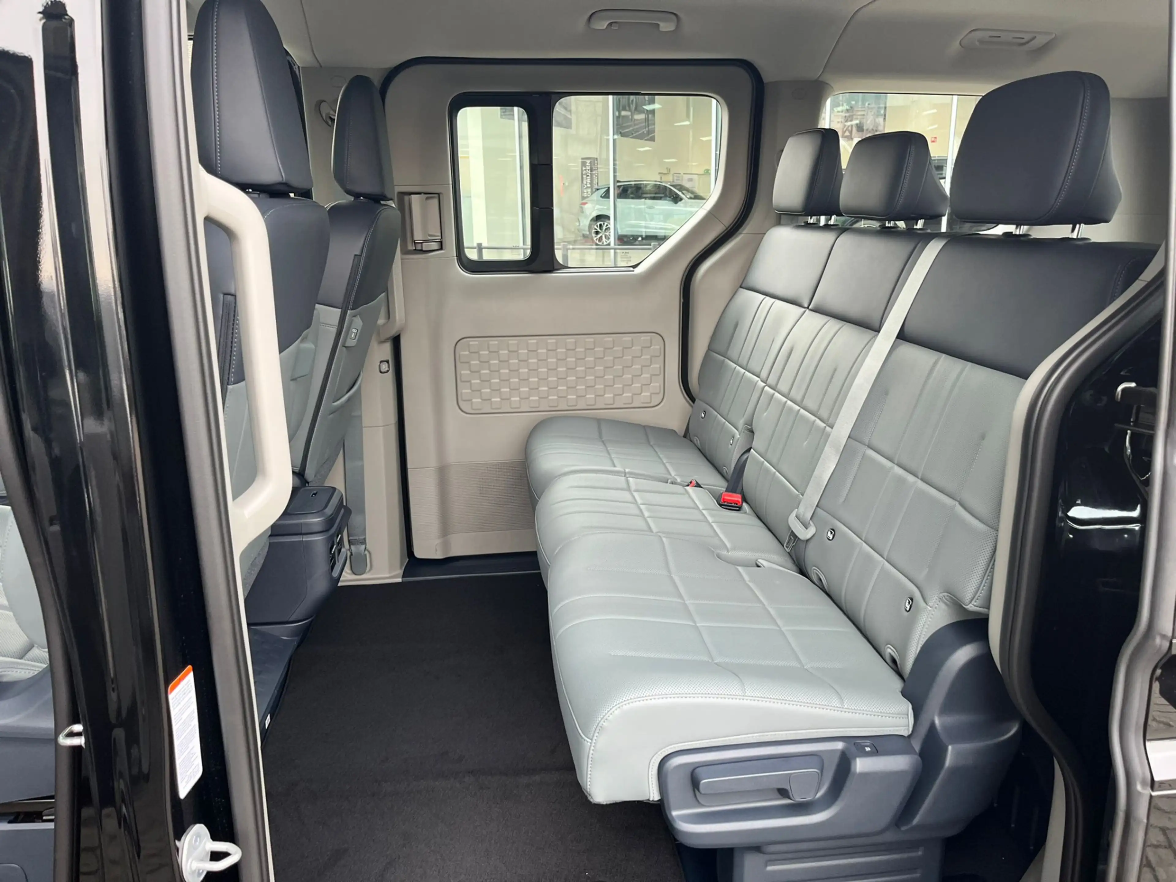 Kia PV5 Passenger L2H1 Elite Executive 71.2 kWh | Direct leverbaar | — photo 6