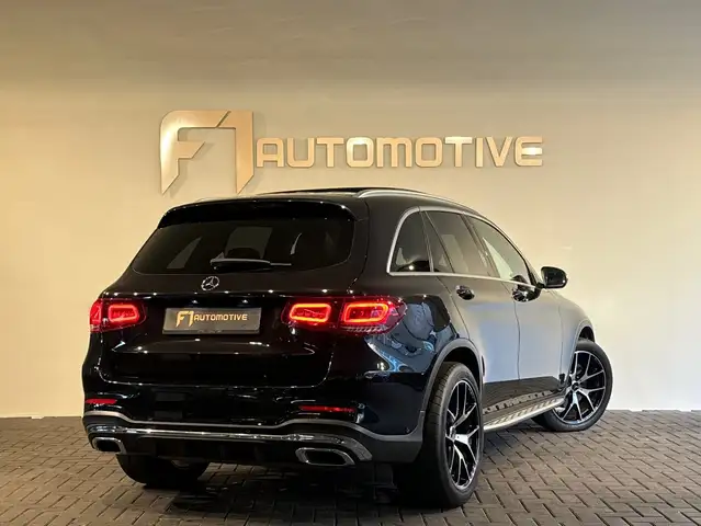 Mercedes-Benz GLC view 3