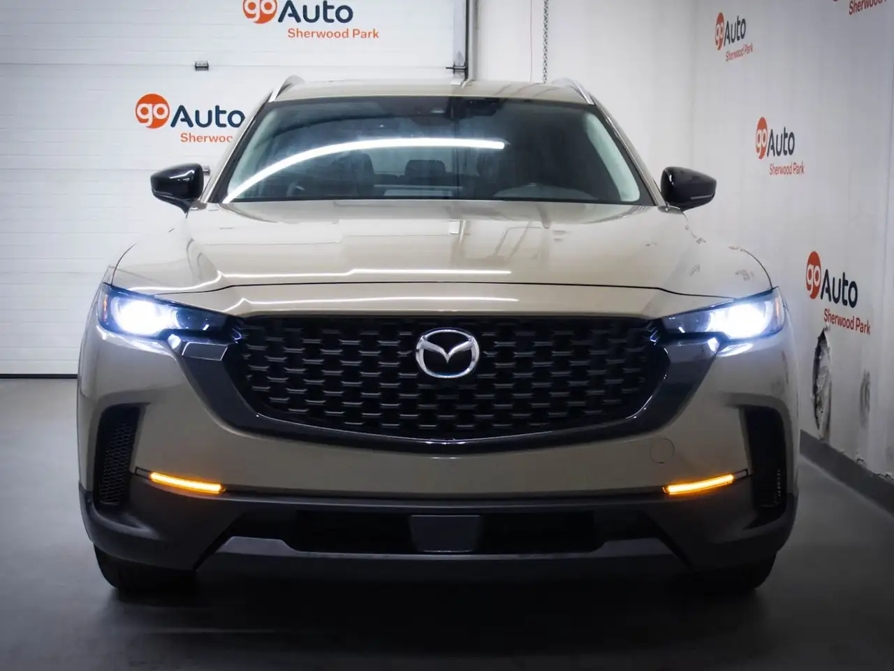 Mazda CX-50 снимка Mazda CX-50