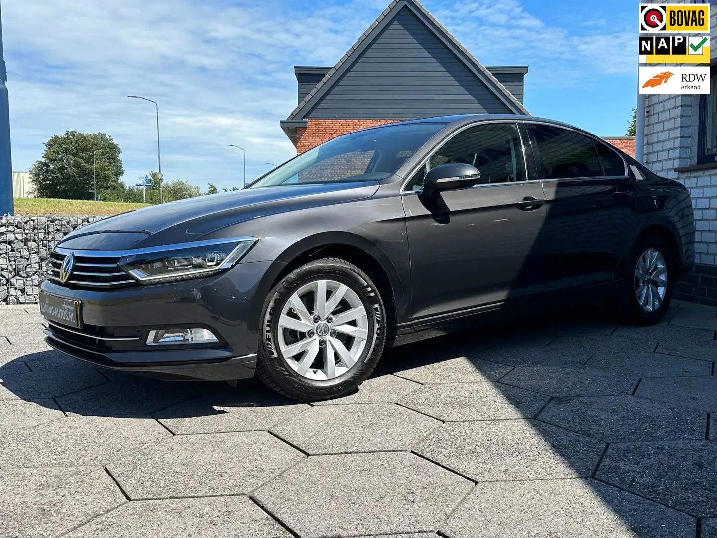Volkswagen Passat 1.5 TSI Comfortline Business/ CarPlay/ DSG/ PDC V+ Grijs - 1